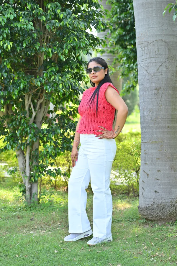 Women_Colourblocked_Cardigan_With_Embroidered_Detail