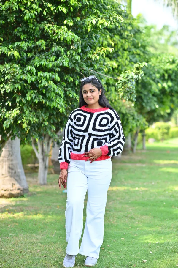 Women_Colourblocked_Cardigan_With_Embroidered_Detail