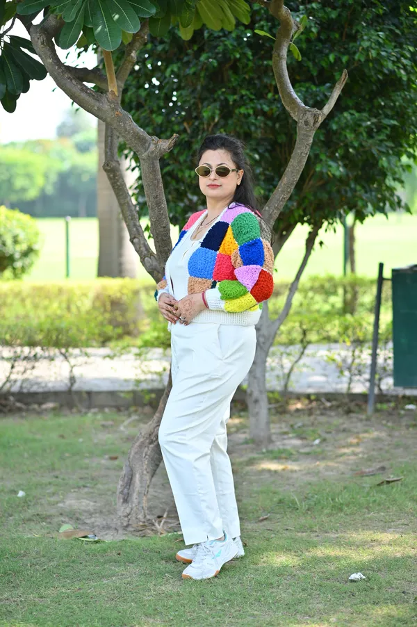 Women_Colourblocked_Cardigan_With_Embroidered_Detail