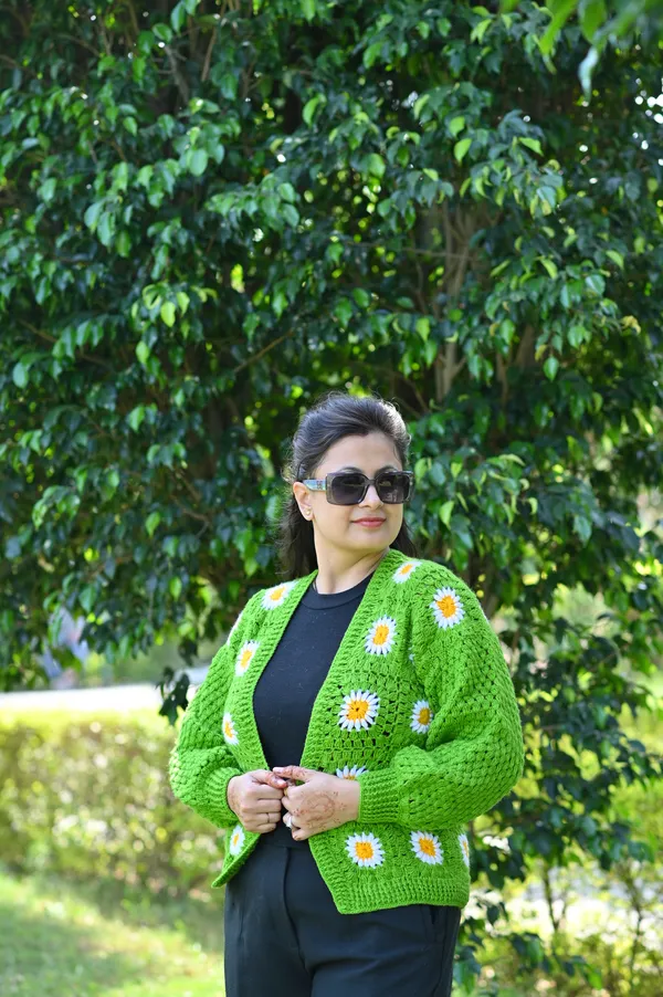 Women_Colourblocked_Cardigan_With_Embroidered_Detail