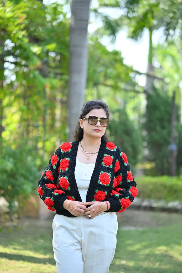 Women_Colourblocked_Cardigan_With_Embroidered_Detail