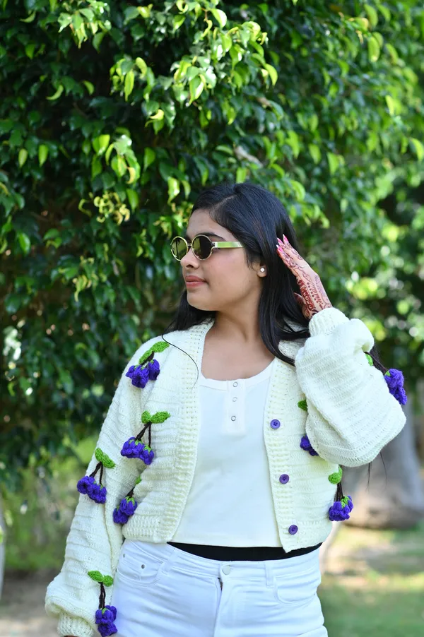 Women_Colourblocked_Cardigan_With_Embroidered_Detail