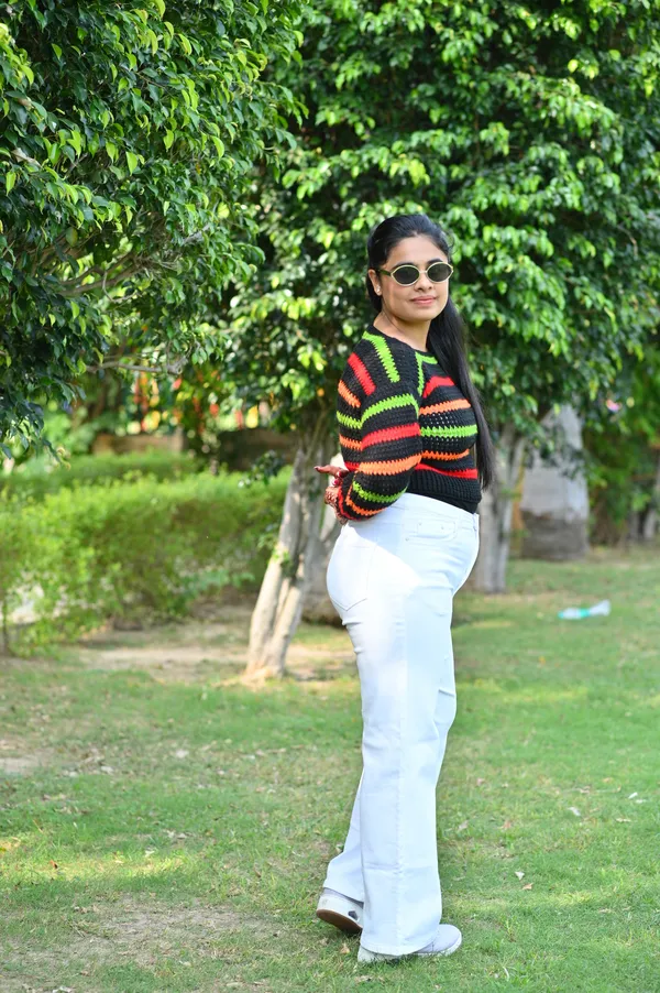 Women_Colourblocked_Cardigan_With_Embroidered_Detail