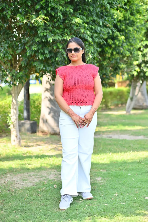 Women_Colourblocked_Cardigan_With_Embroidered_Detail