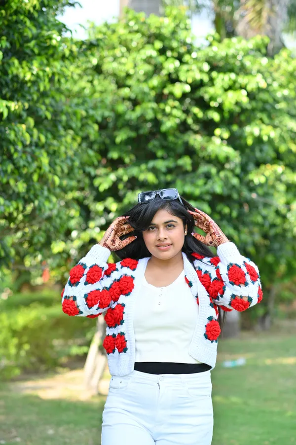 Women_Colourblocked_Cardigan_With_Embroidered_Detail