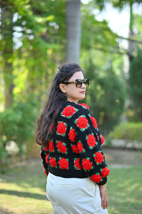 Women_Colourblocked_Cardigan_With_Embroidered_Detail
