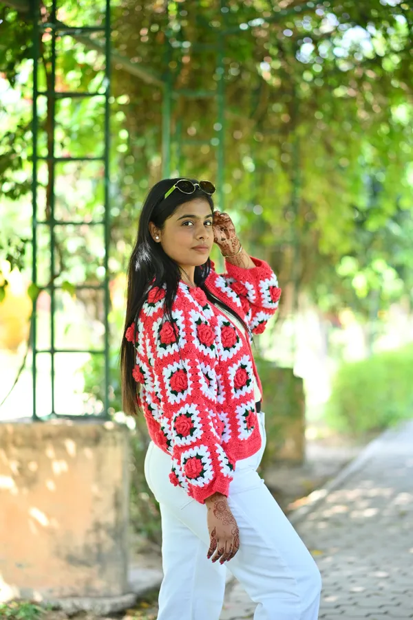 Women_Colourblocked_Cardigan_With_Embroidered_Detail