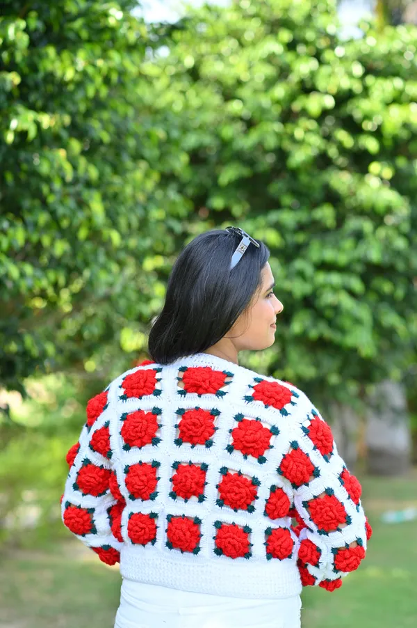 Women_Colourblocked_Cardigan_With_Embroidered_Detail