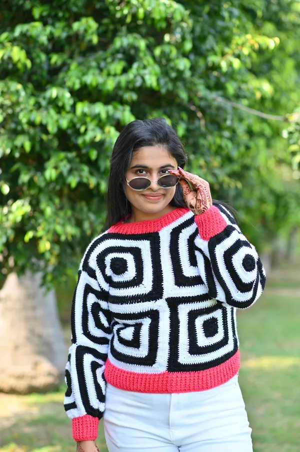 Women_Colourblocked_Cardigan_With_Embroidered_Detail