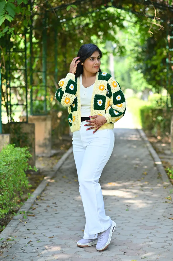 Women_Colourblocked_Cardigan_With_Embroidered_Detail