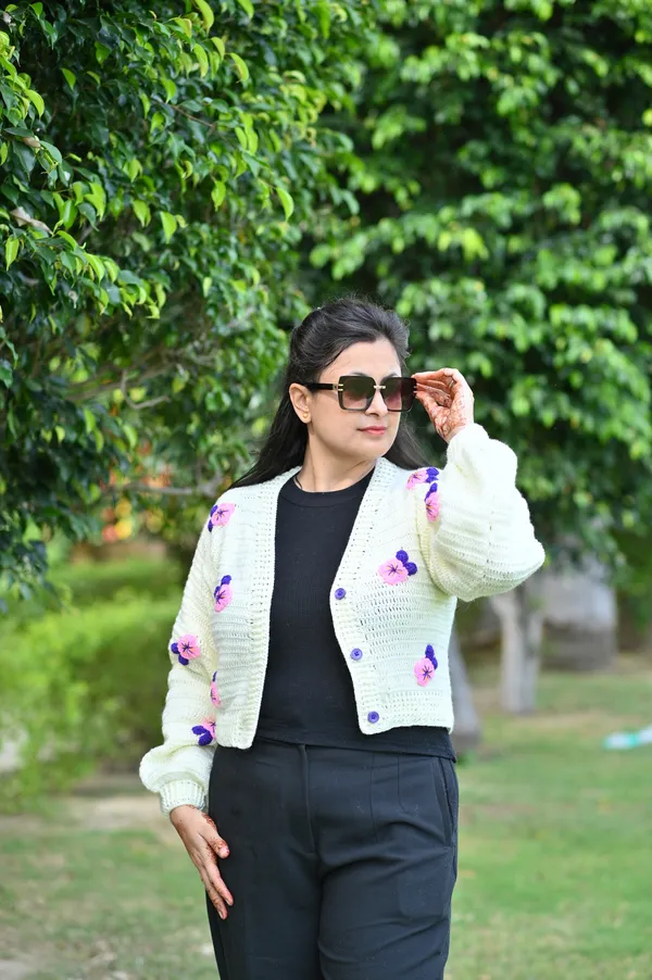 Women_Colourblocked_Cardigan_With_Embroidered_Detail