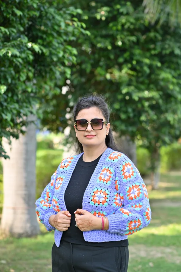 Women_Colourblocked_Cardigan_With_Embroidered_Detail