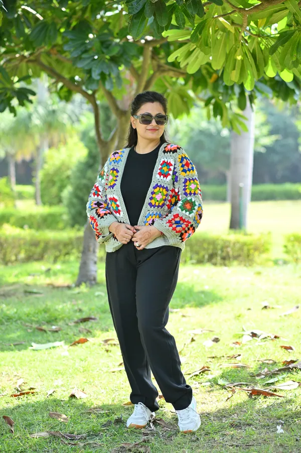 Women_Colourblocked_Cardigan_With_Embroidered_Detail