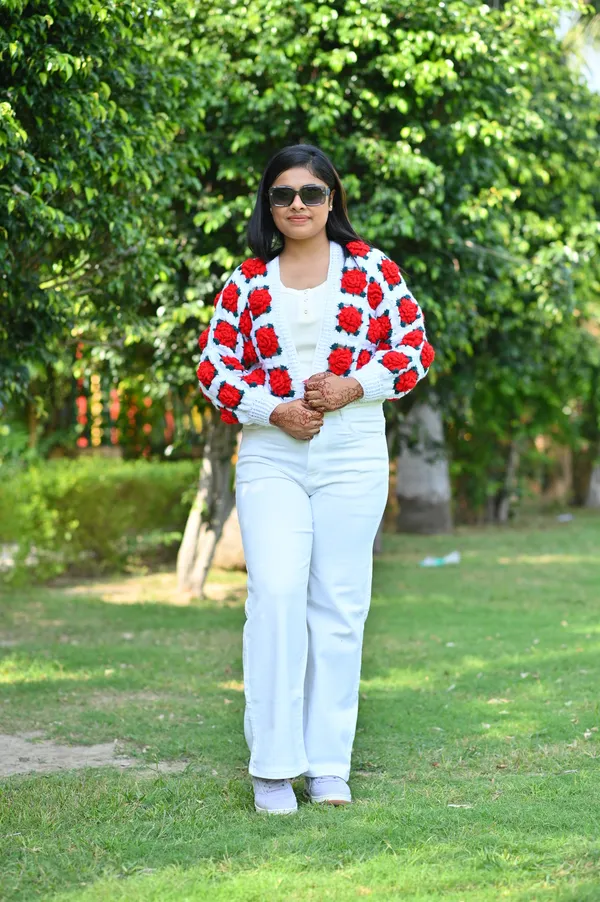 Women_Colourblocked_Cardigan_With_Embroidered_Detail