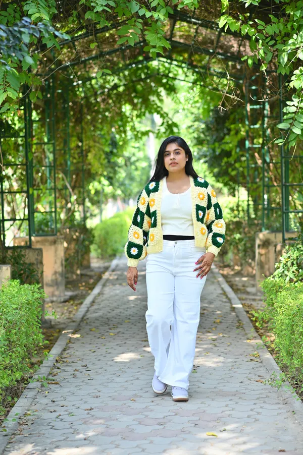 Women_Colourblocked_Cardigan_With_Embroidered_Detail