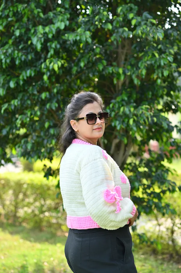Women_Colourblocked_Cardigan_With_Embroidered_Detail