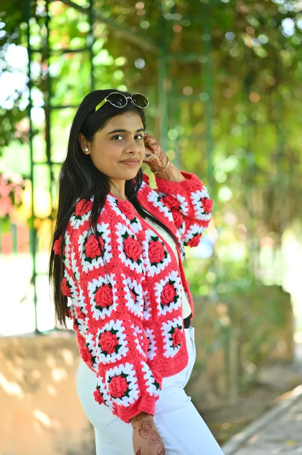 Women_Colourblocked_Cardigan_With_Embroidered_Detail