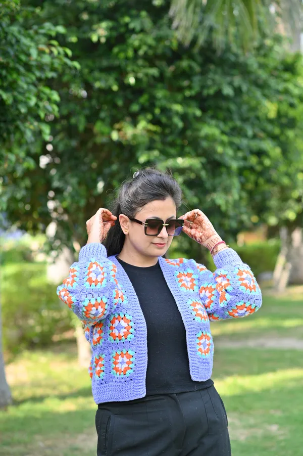 Women_Colourblocked_Cardigan_With_Embroidered_Detail