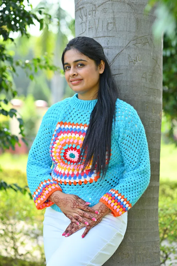Women_Colourblocked_Cardigan_With_Embroidered_Detail