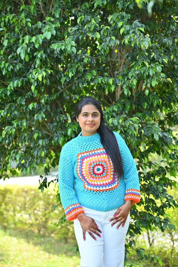 Women_Colourblocked_Cardigan_With_Embroidered_Detail