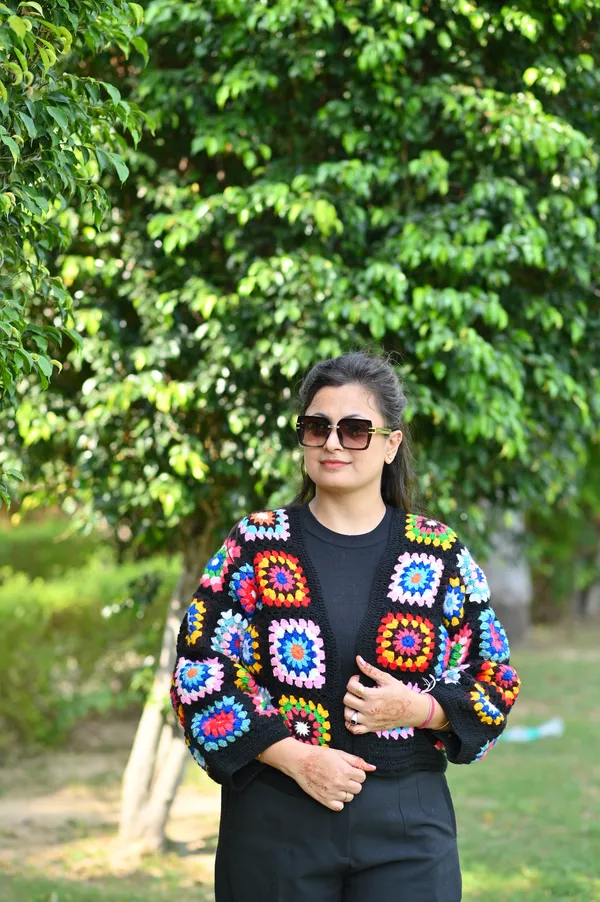 Women_Colourblocked_Cardigan_With_Embroidered_Detail