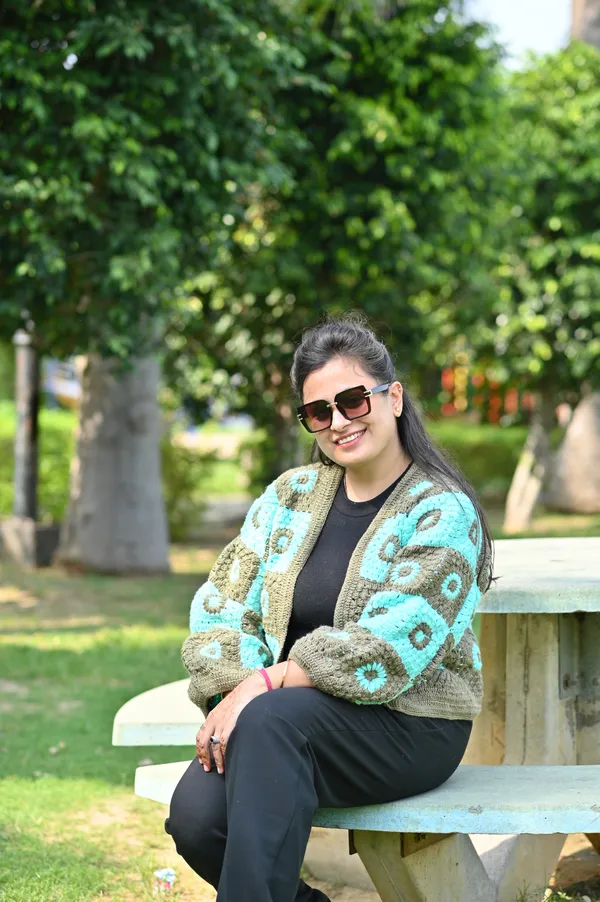 Women_Colourblocked_Cardigan_With_Embroidered_Detail