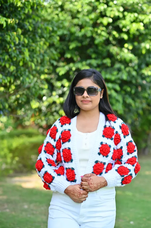 Women_Colourblocked_Cardigan_With_Embroidered_Detail