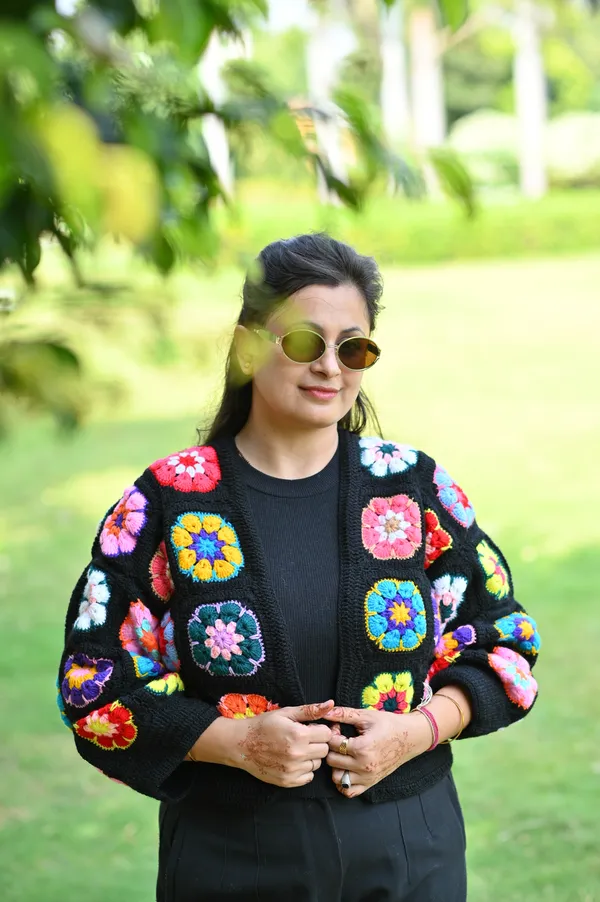 Women_Colourblocked_Cardigan_With_Embroidered_Detail