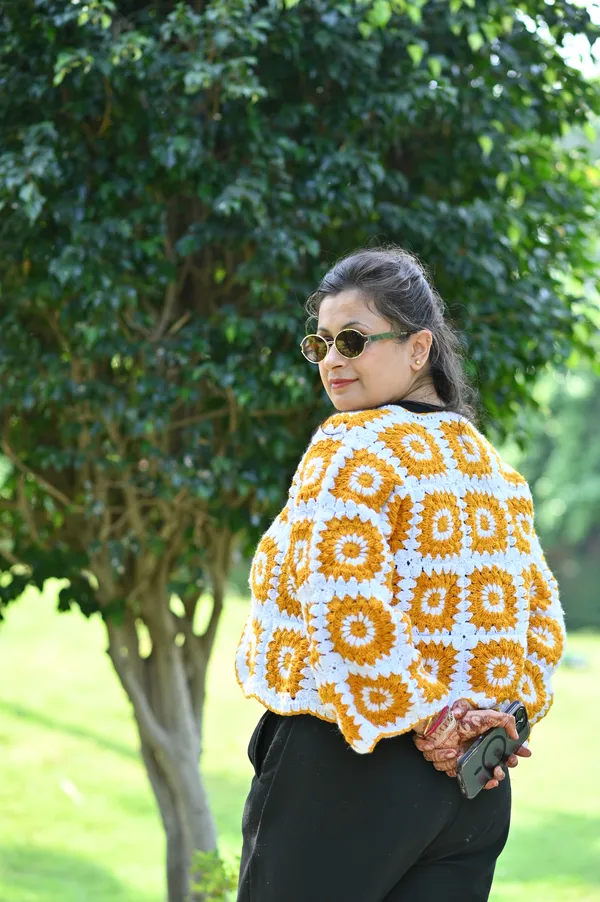 Women_Colourblocked_Cardigan_With_Embroidered_Detail