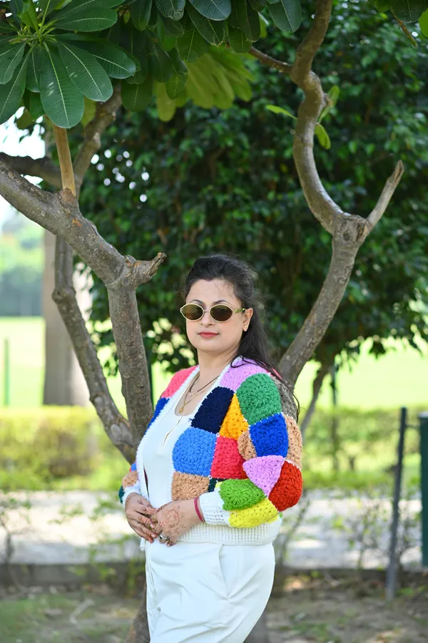 Women_Colourblocked_Cardigan_With_Embroidered_Detail