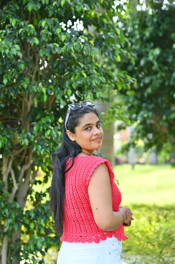 Women_Colourblocked_Cardigan_With_Embroidered_Detail