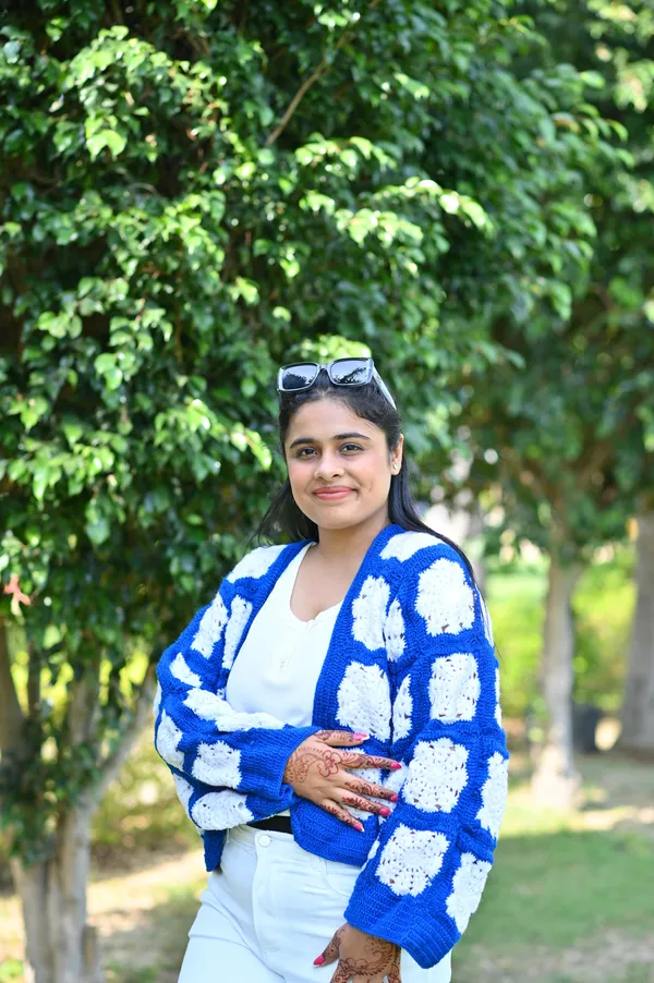 Women_Colourblocked_Crop_Cardigan_With_Embroidered_Detail
