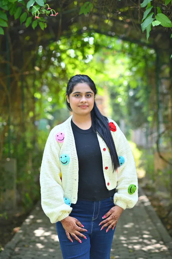 Women_Colourblocked_Crop_Cardigan_With_Embroidered_Detail