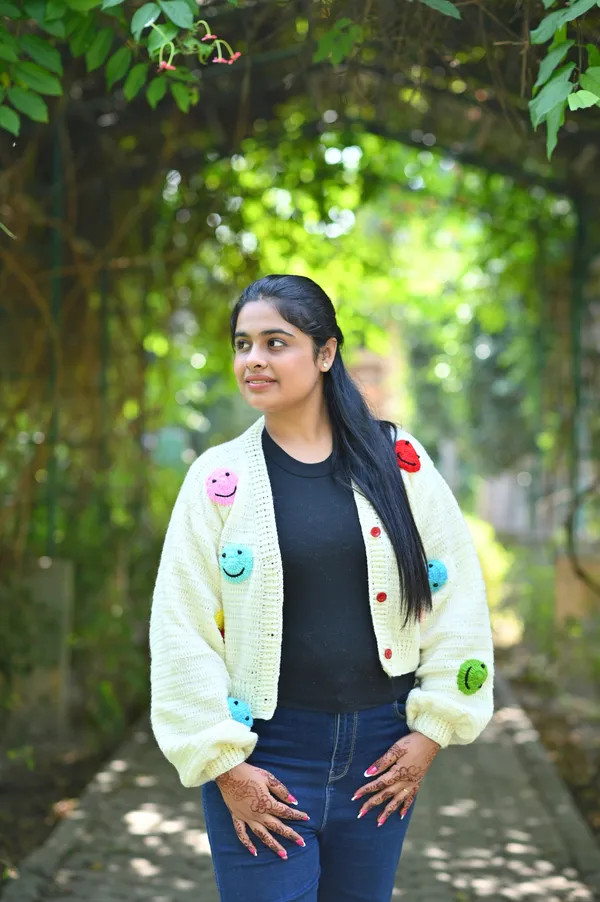 Women_Colourblocked_Crop_Cardigan_With_Embroidered_Detail