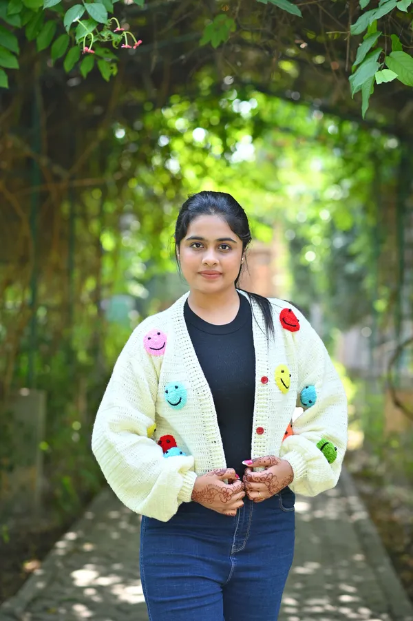 Women_Colourblocked_Crop_Cardigan_With_Embroidered_Detail