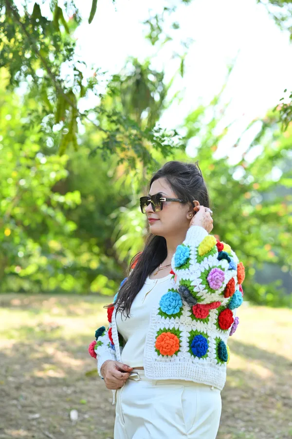 Women_Floral_Cardigan_With_Embellished_Detail