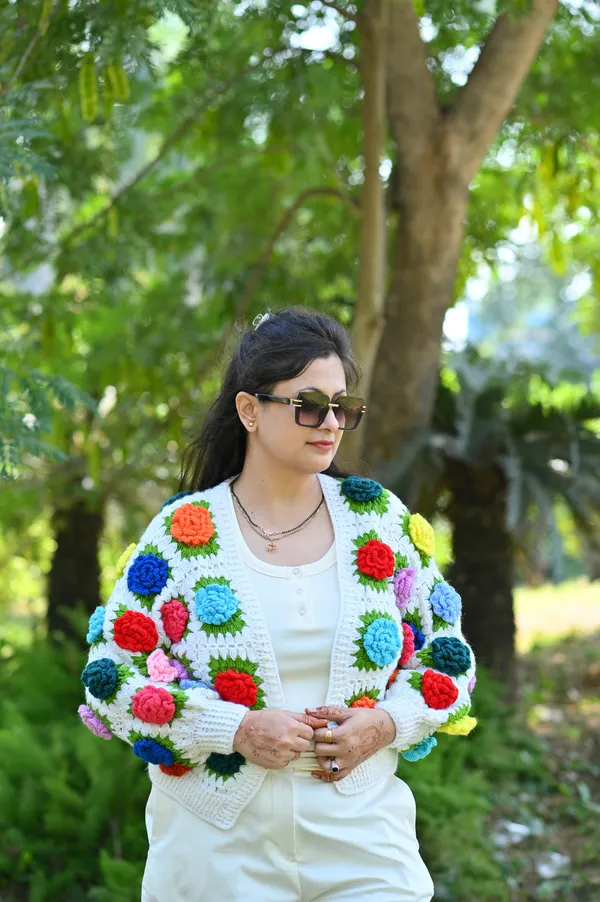 Women_Floral_Cardigan_With_Embellished_Detail