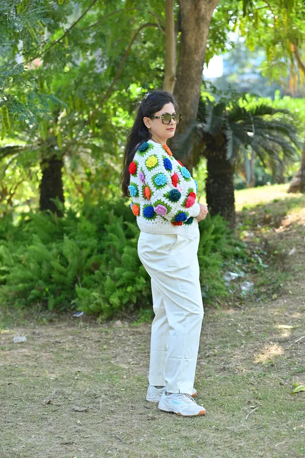 Women_Floral_Cardigan_With_Embellished_Detail