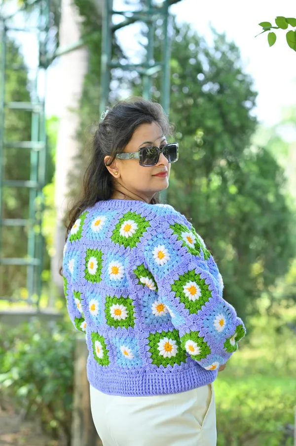 Women_Floral_Cardigan_With_Embellished_Detail