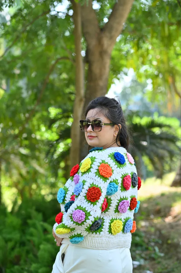 Women_Floral_Cardigan_With_Embellished_Detail