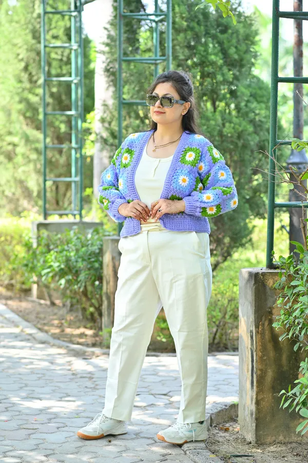 Women_Floral_Cardigan_With_Embellished_Detail