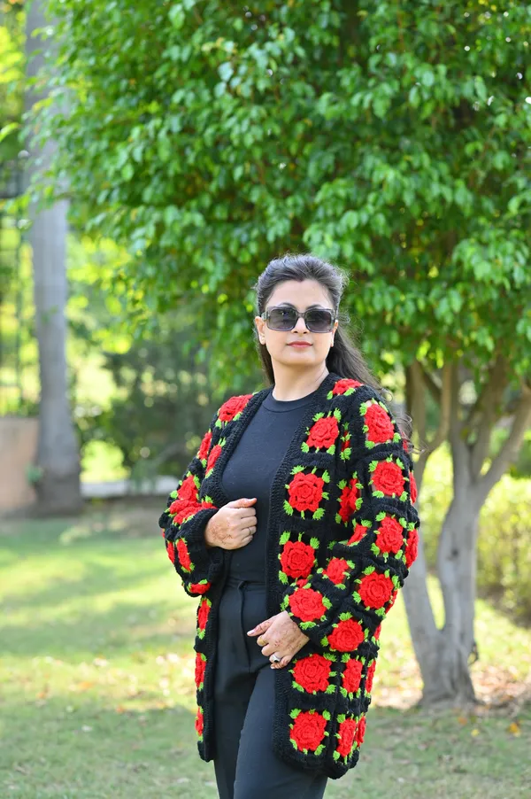 Women_Floral_Printed_With_Embroidered_Detail