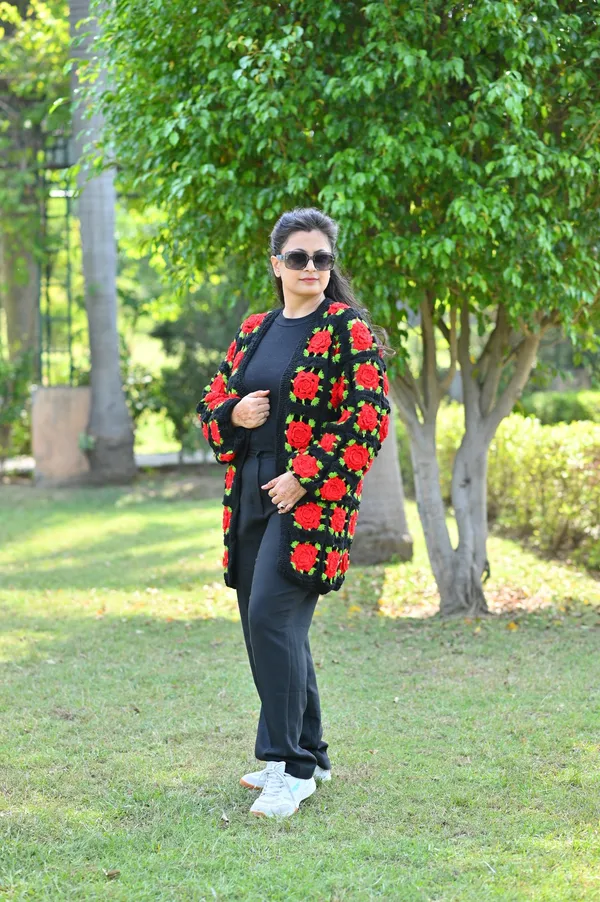 Women_Floral_Printed_With_Embroidered_Detail