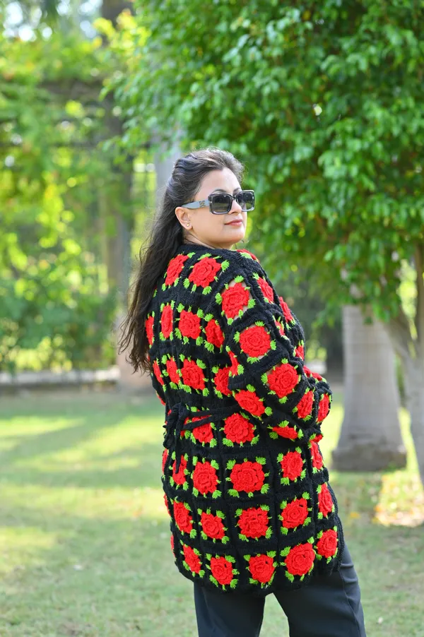 Women_Floral_Printed_With_Embroidered_Detail