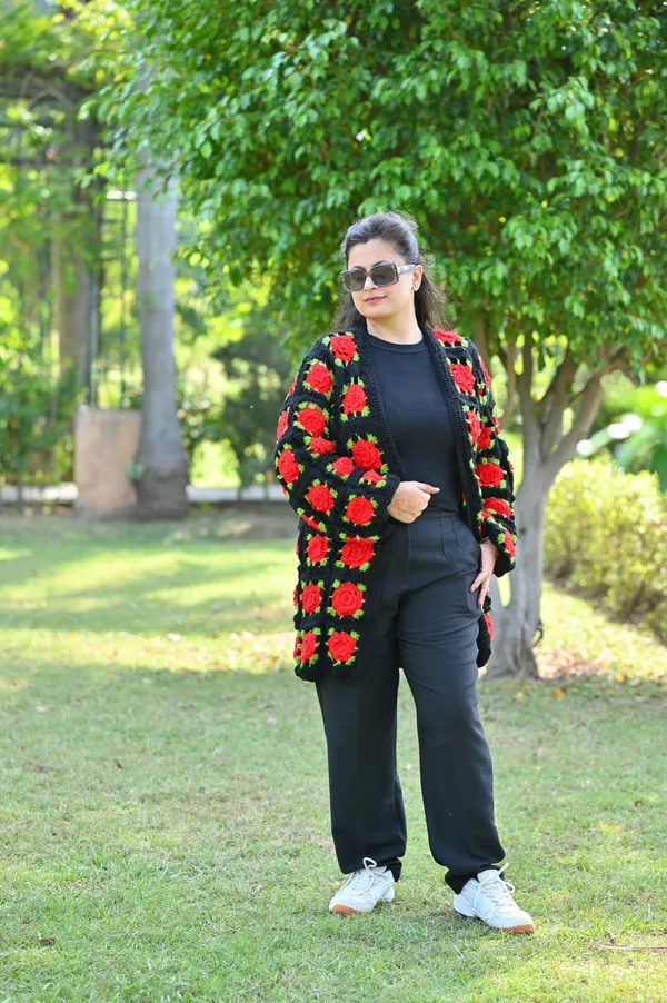 Women_Floral_Printed_With_Embroidered_Detail
