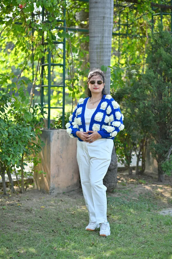 Women_Plus_Size_Floral_Embroidered_Crop_Front-Open