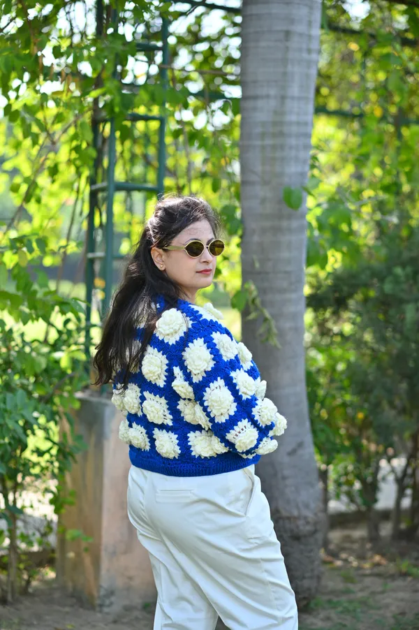 Women_Plus_Size_Floral_Embroidered_Crop_Front-Open