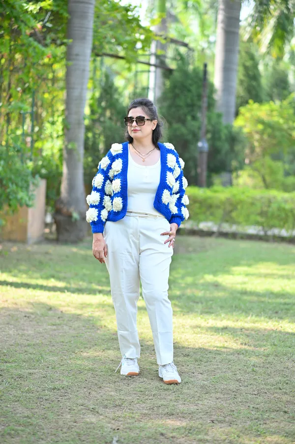 Women_Plus_Size_Floral_Embroidered_Crop_Front-Open
