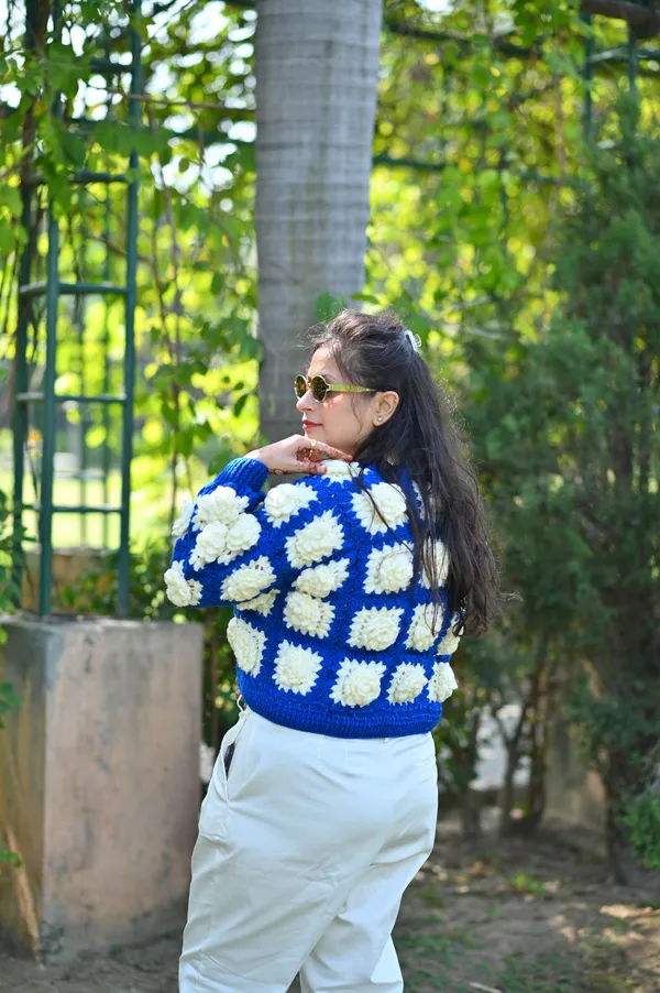 Women_Plus_Size_Floral_Embroidered_Crop_Front-Open