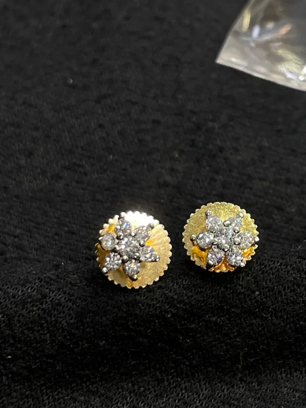 Gold_Tone_Floral_Cluster_Stud_Earrings_For_Women